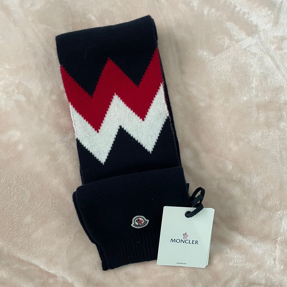 Moncler scarf - Picture 2 of 4